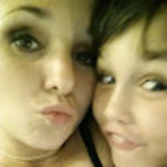 Meet your Posher, Carolee - Picture 2 of 8